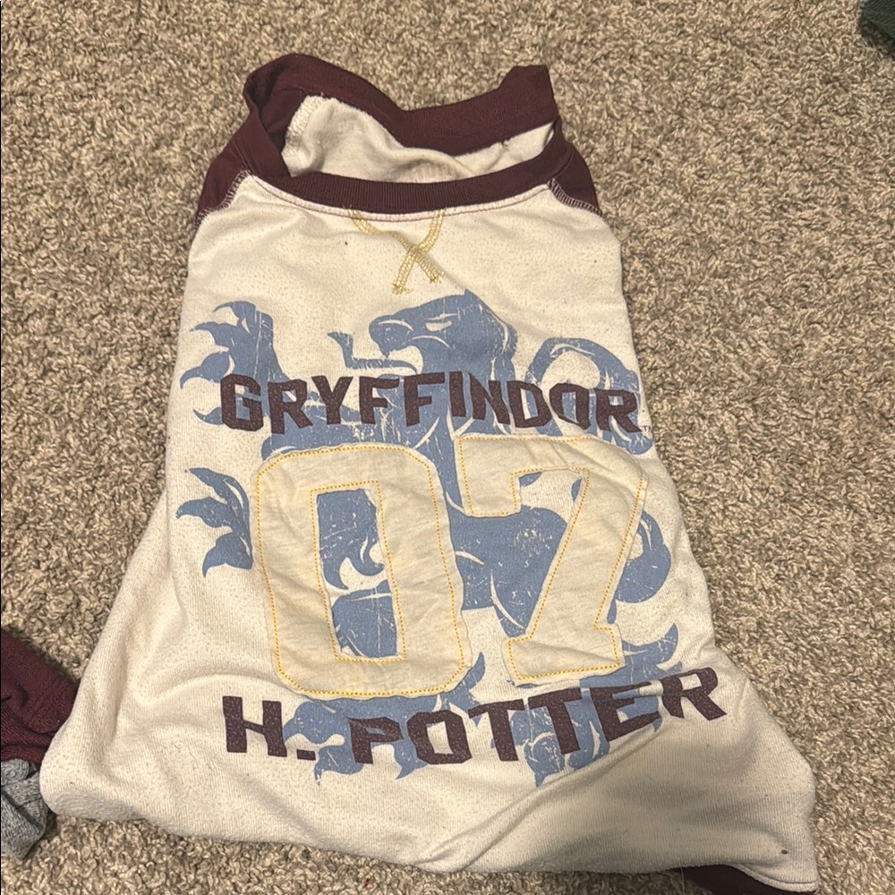Warner Bros. Gryffindor 07 Kids Shirt - White and Maroon